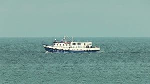 Spirituelles Heilen - Modul 1. Schiff auf dem Wasser als Sinnbild für die beginnende Reise im spirituellen Heilen.